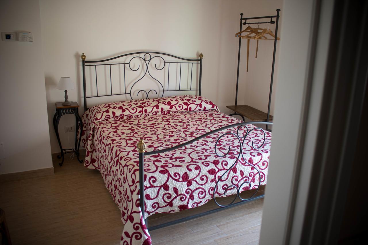 Residenza Delle Grazie Bed & Breakfast Miglionico Exterior photo